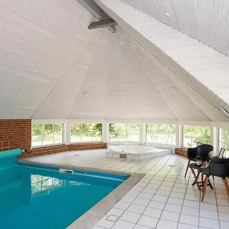 Semesterbostad 10 Person Holiday In R M *